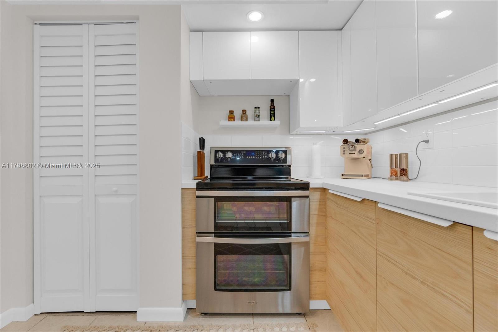 BAY COUNTRY CLUB CONDO - Residential