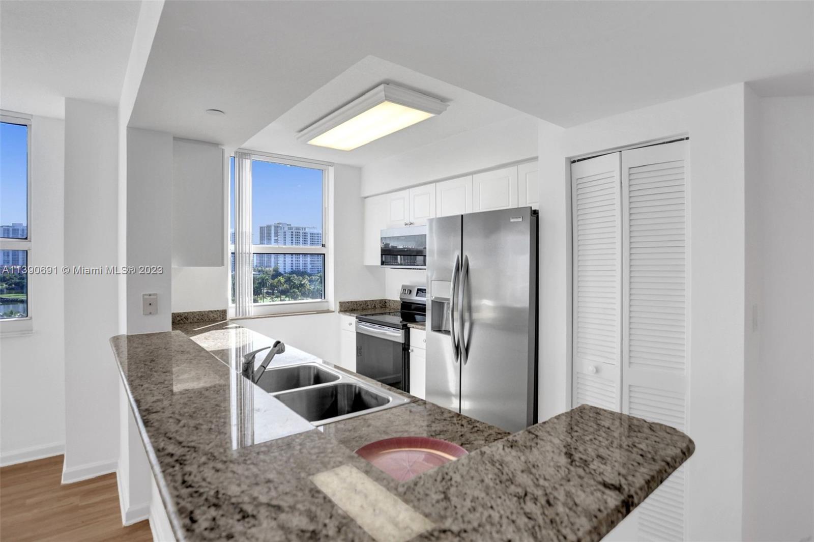 TURNBERRY ON THE GREEN - Residential Lease