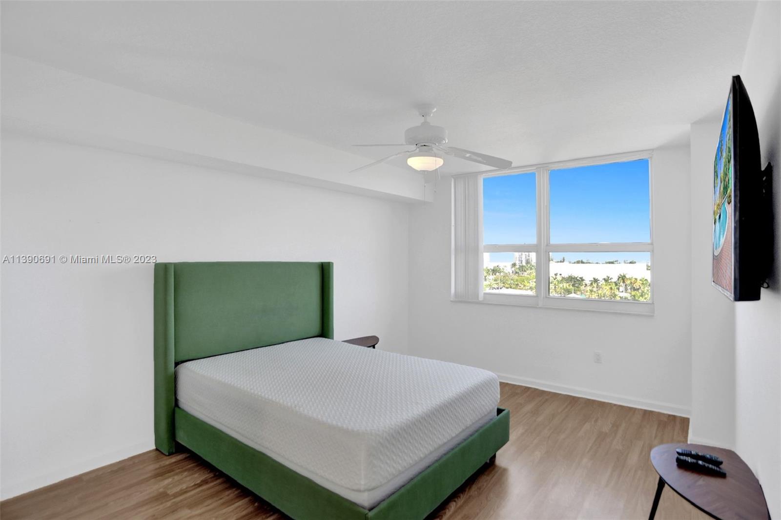 TURNBERRY ON THE GREEN - Residential Lease