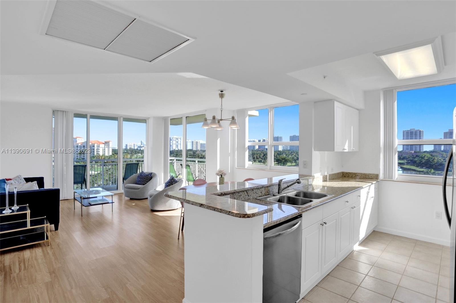 TURNBERRY ON THE GREEN - Residential Lease