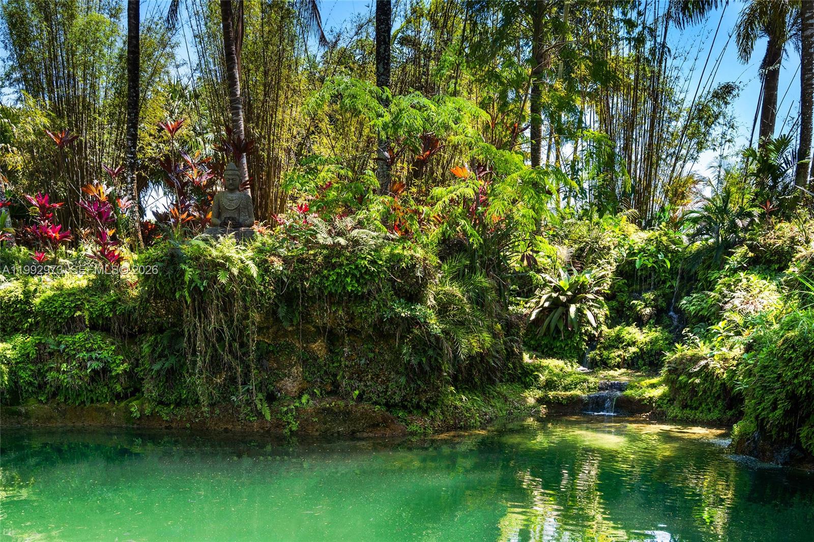 BREEZY OAKS - Residential