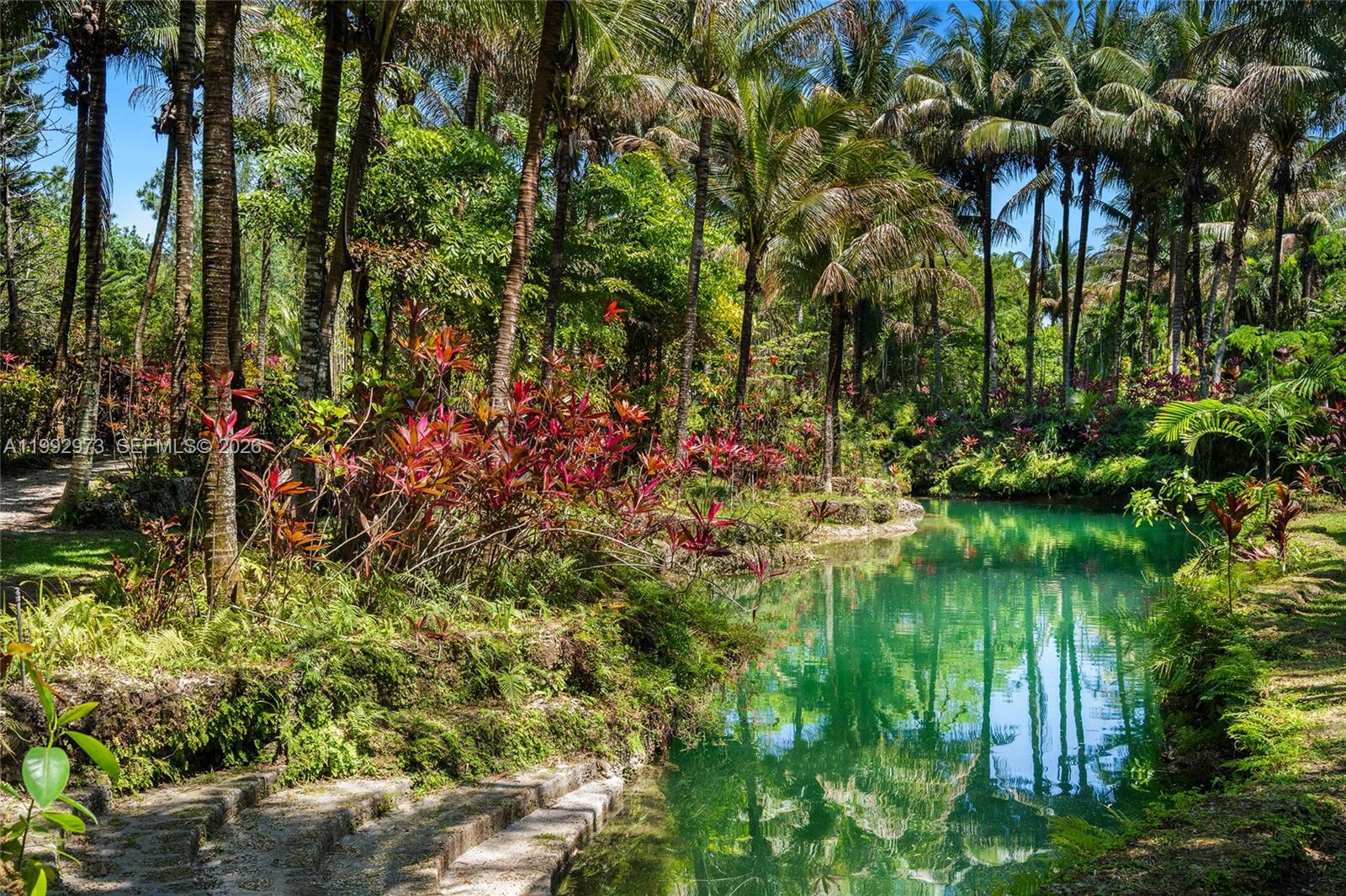 BREEZY OAKS - Residential