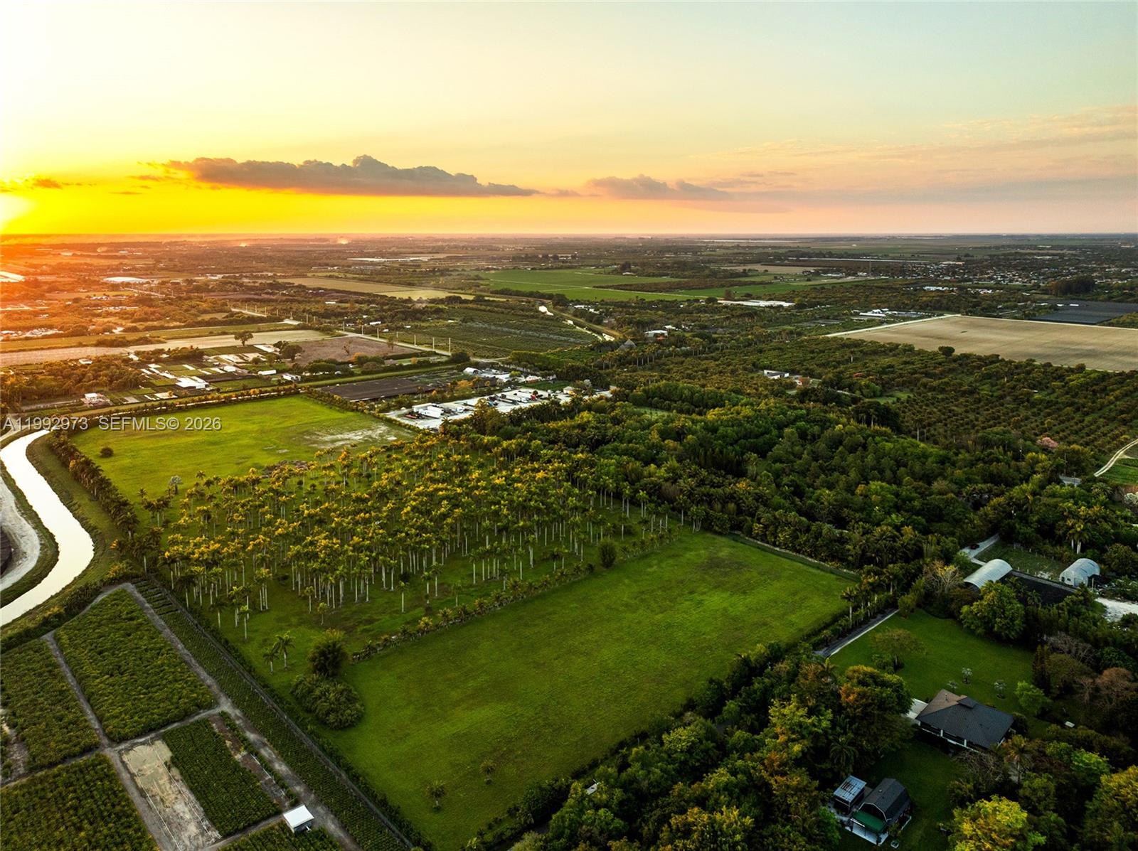 BREEZY OAKS - Residential