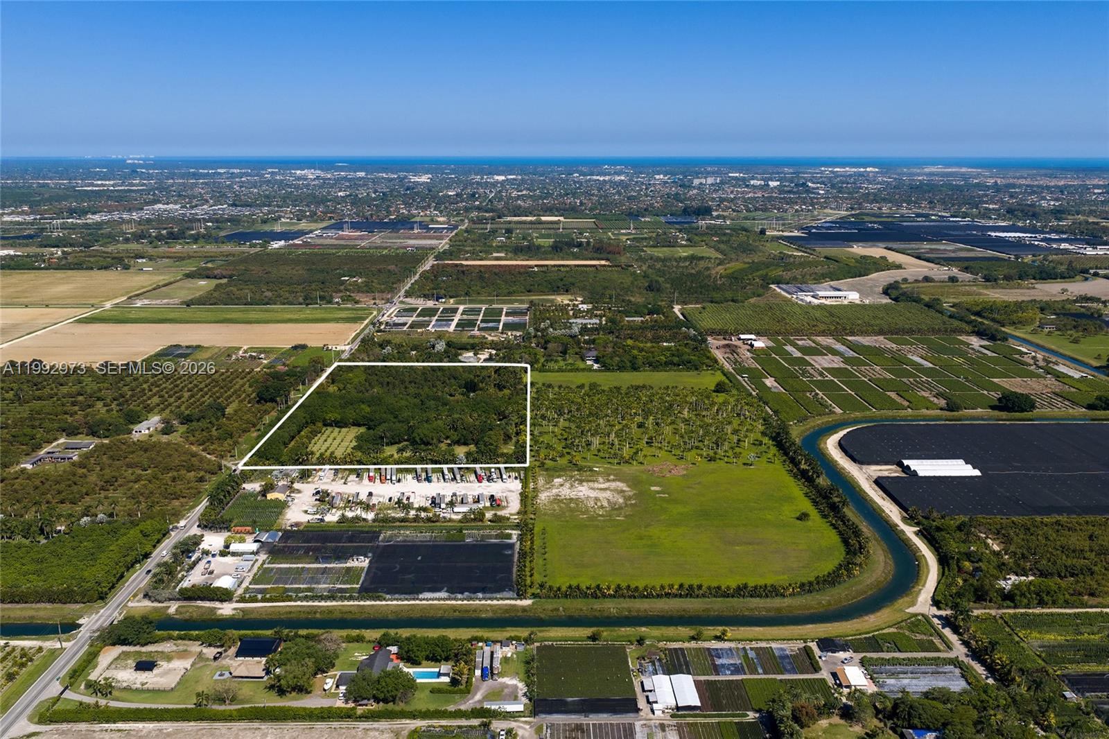 BREEZY OAKS - Residential