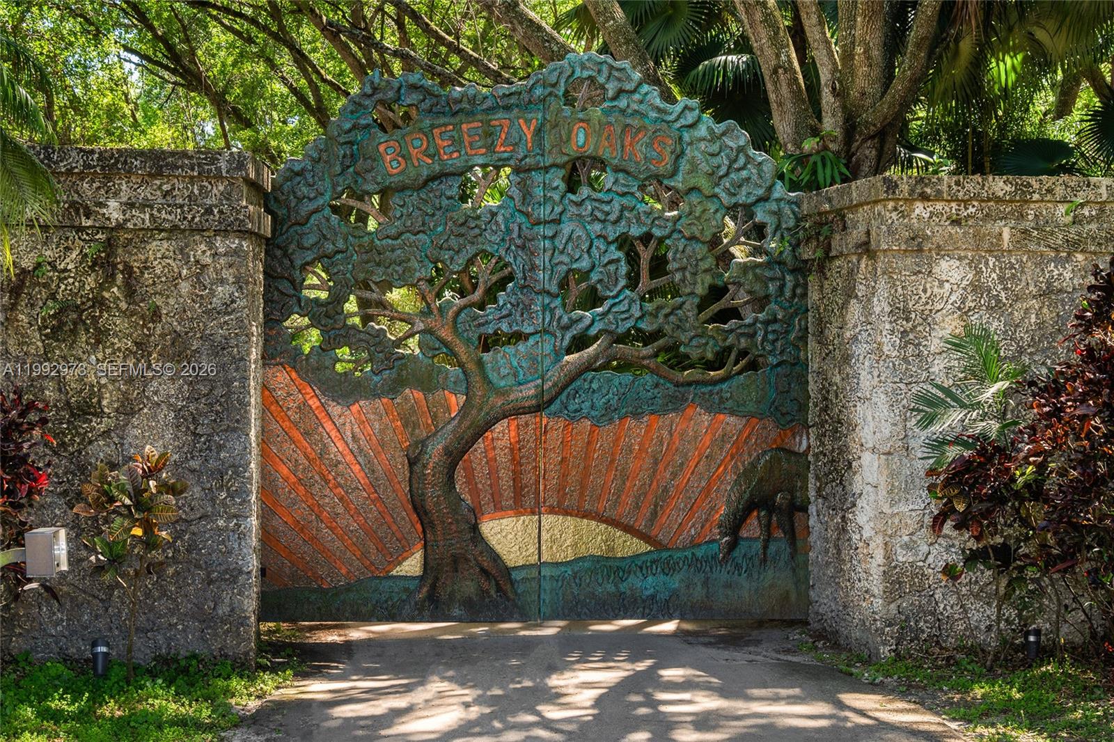 BREEZY OAKS - Residential