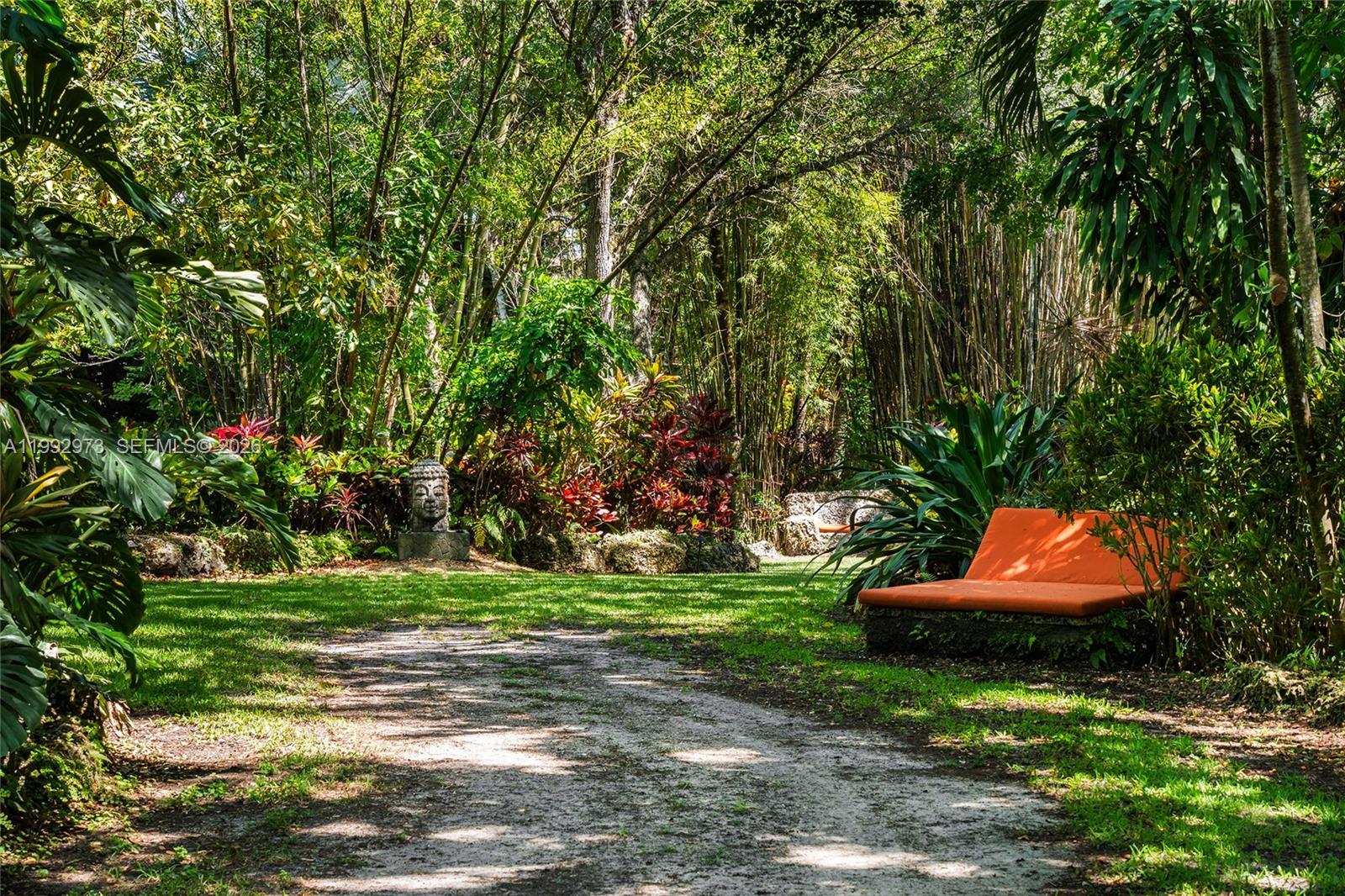 BREEZY OAKS - Residential