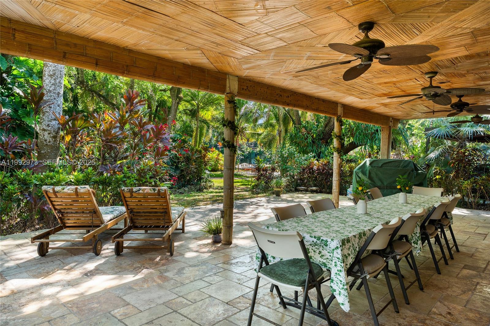 BREEZY OAKS - Residential