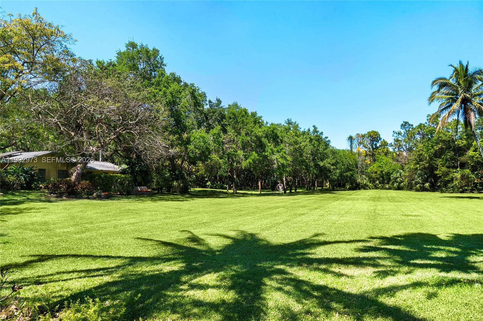 BREEZY OAKS - Residential