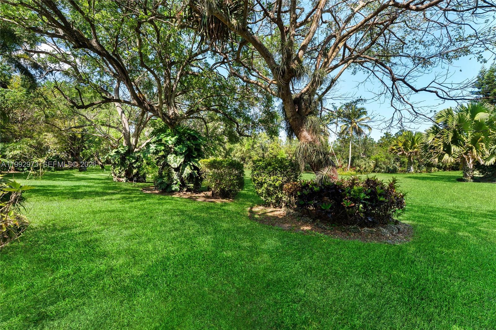 BREEZY OAKS - Residential