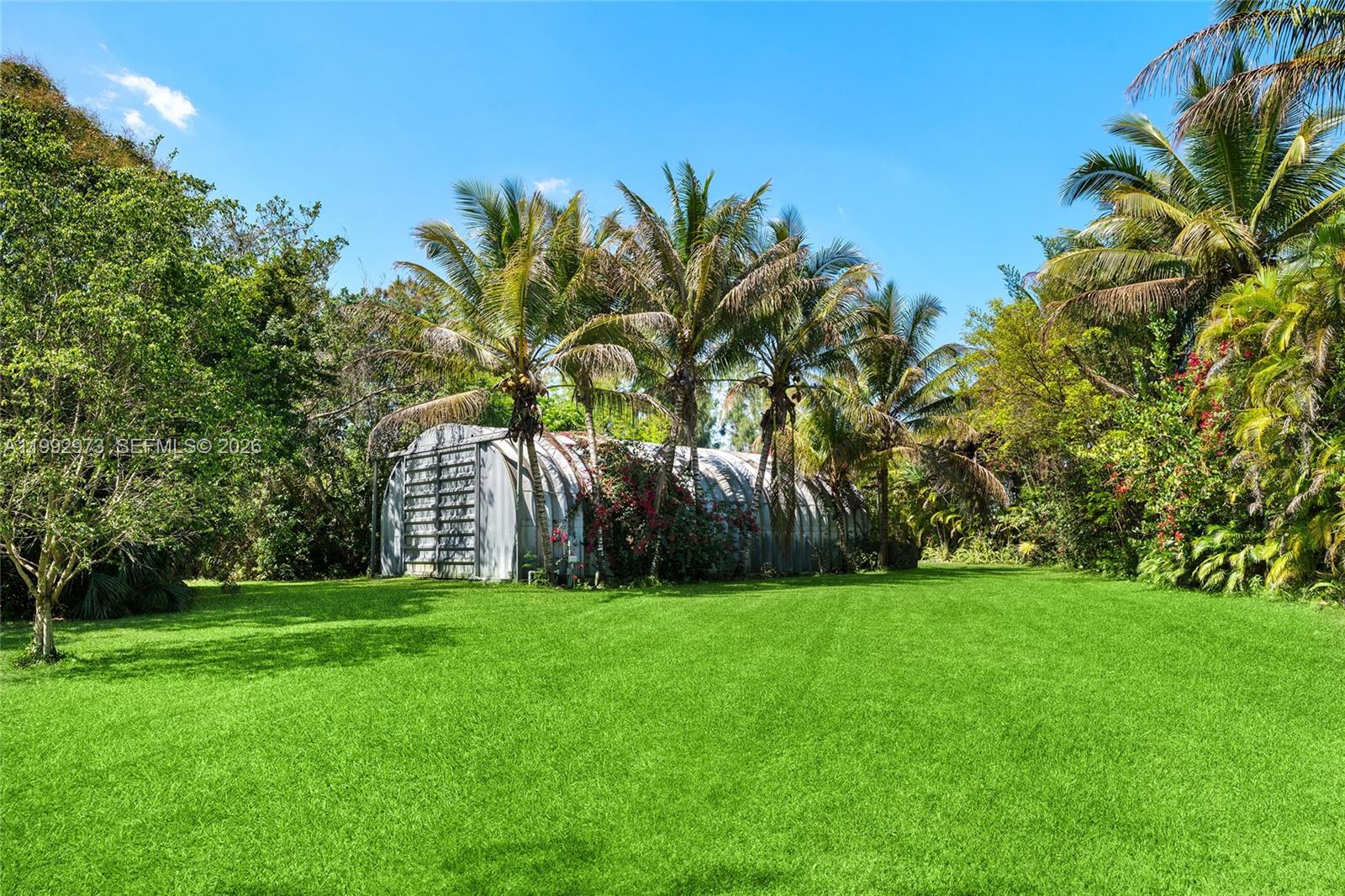 BREEZY OAKS - Residential