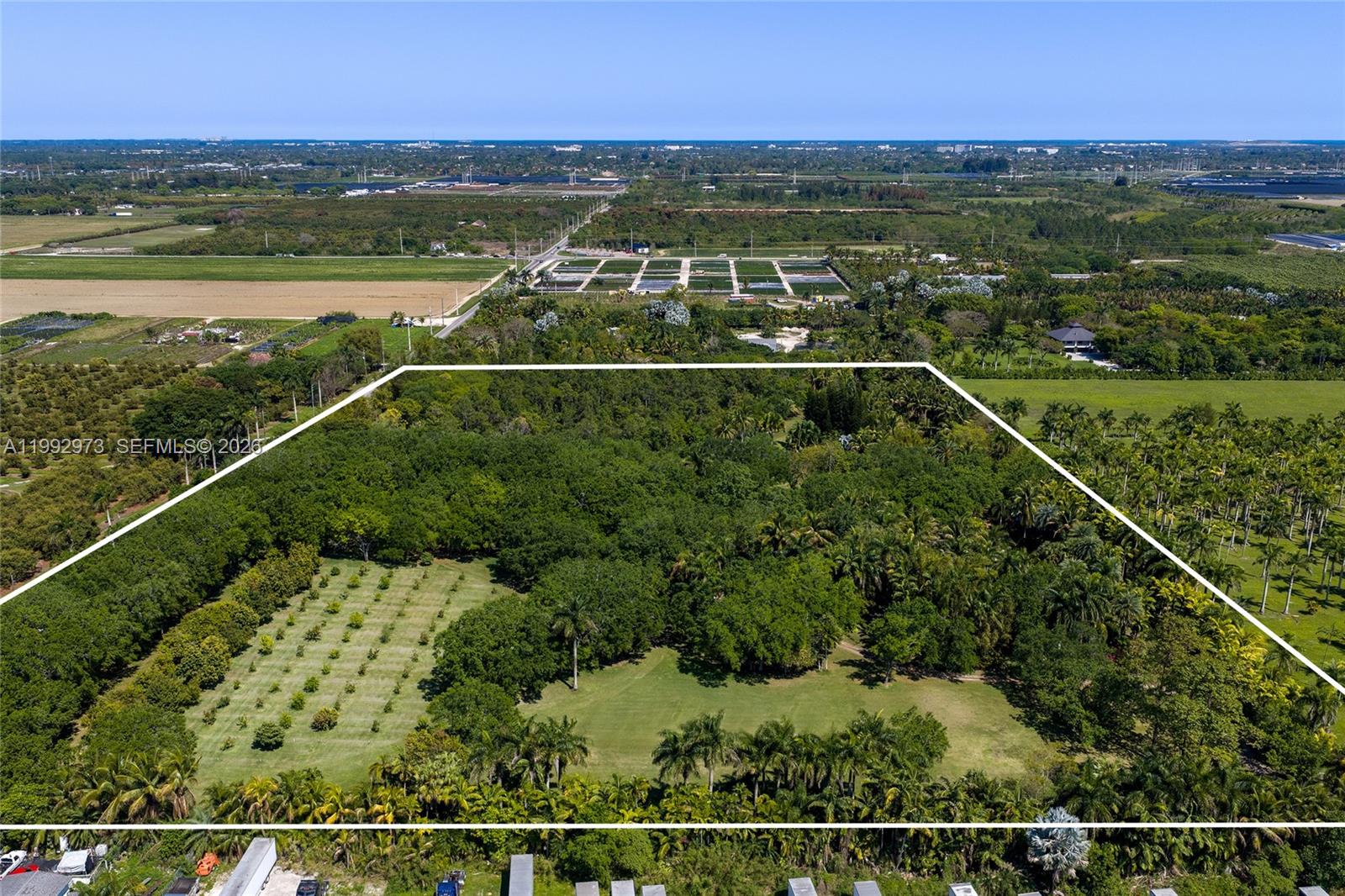 BREEZY OAKS - Residential