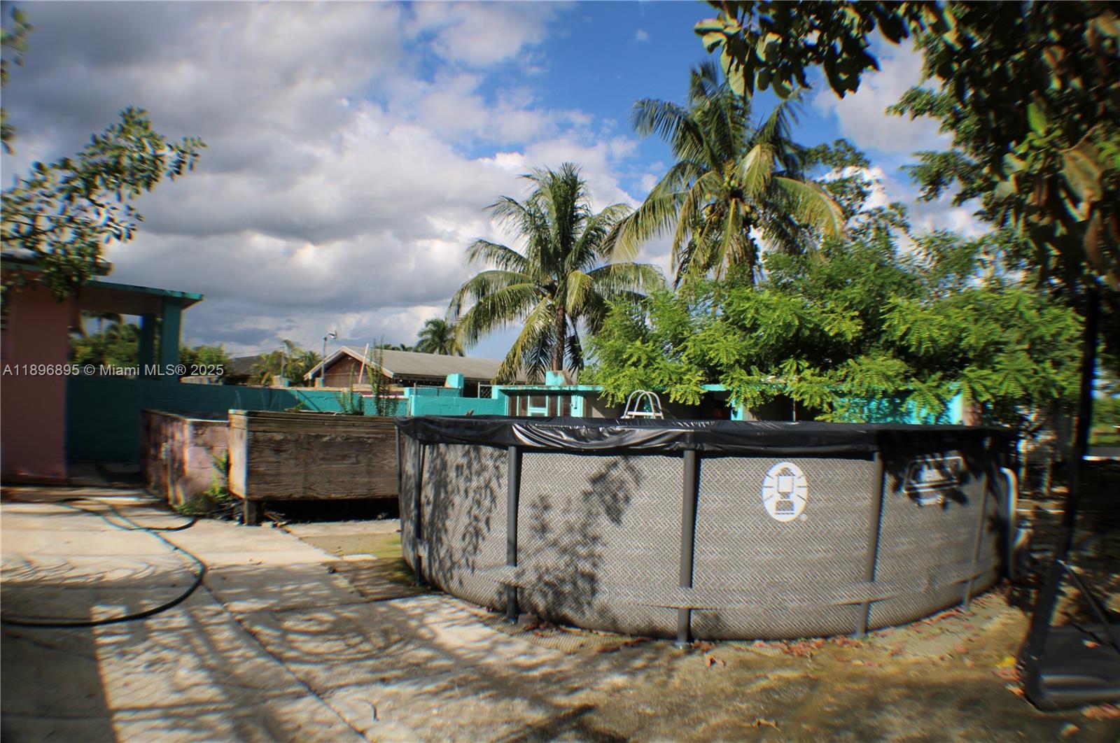 PALM DRIVE ESTATES - Residential