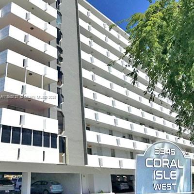 Step into this 2BR/2Bath condo, enjoy waking up to breathtaking water and city views in this bright and spacious unit in gated Eastern Shores. The unit features an open spacious floor plan. Year-round comfort with central HVAC, natural light throughout all the rooms, with canal views from the balcony. Centrally located, short walk to restaurants, entertainment, beaches, Oleta park or a quick drive to Aventura, Bal Harbor and Sunny Isles. Luxury waterfront living, sunset views, watch the boats go by all day. Oversized balcony, and resort-style amenities just minutes from beaches and dining.