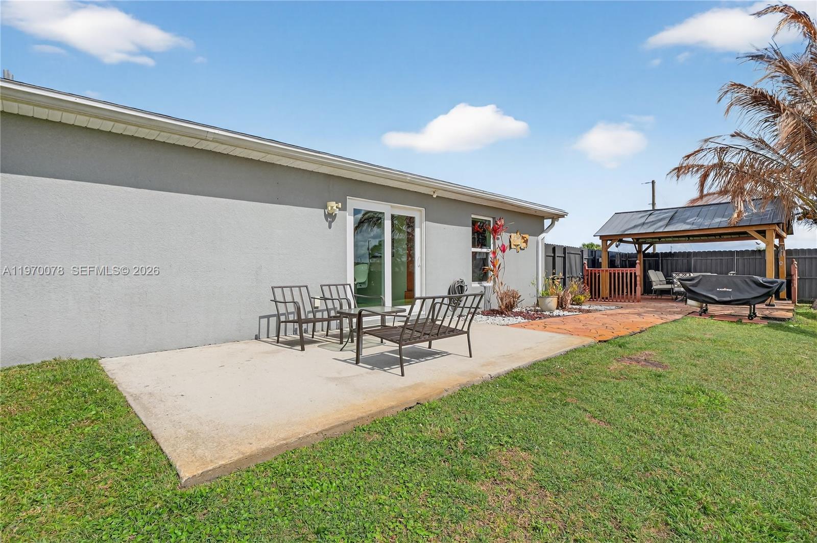 Port LaBelle - Residential