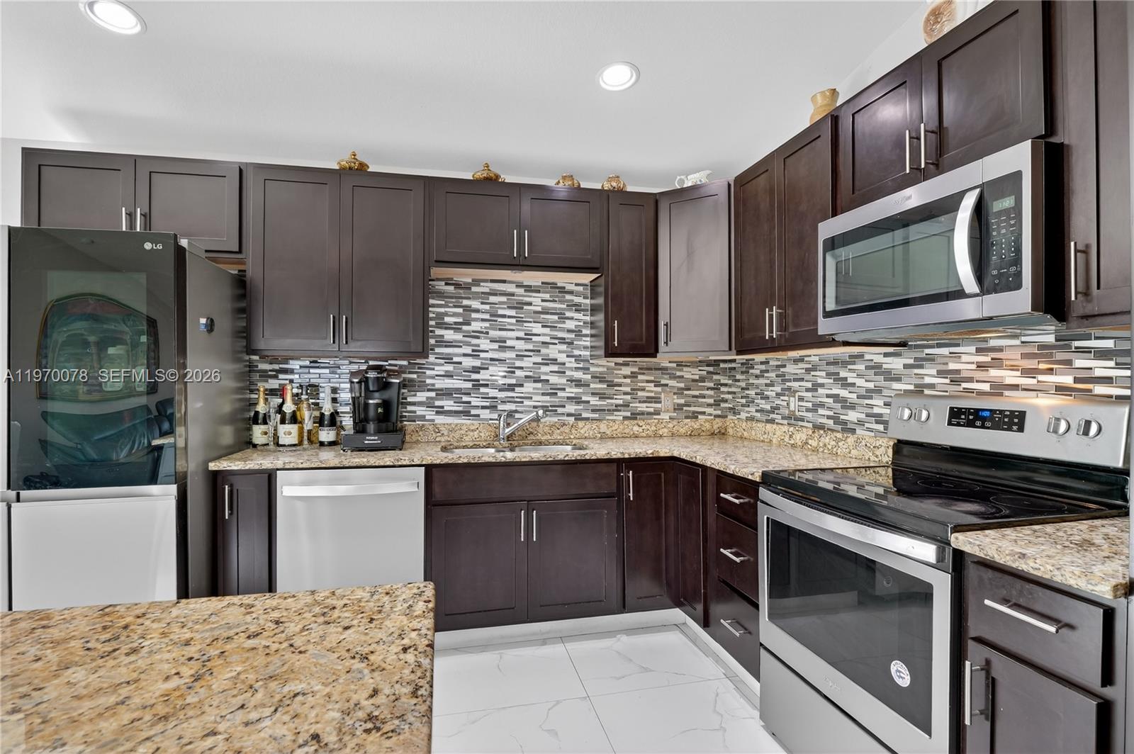 Port LaBelle - Residential