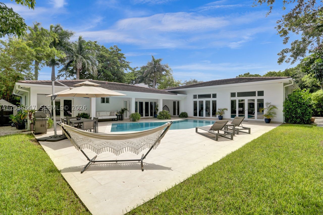 Photo 1 of 17 — 1601 Lugo Ave, Coral Gables, FL 33156