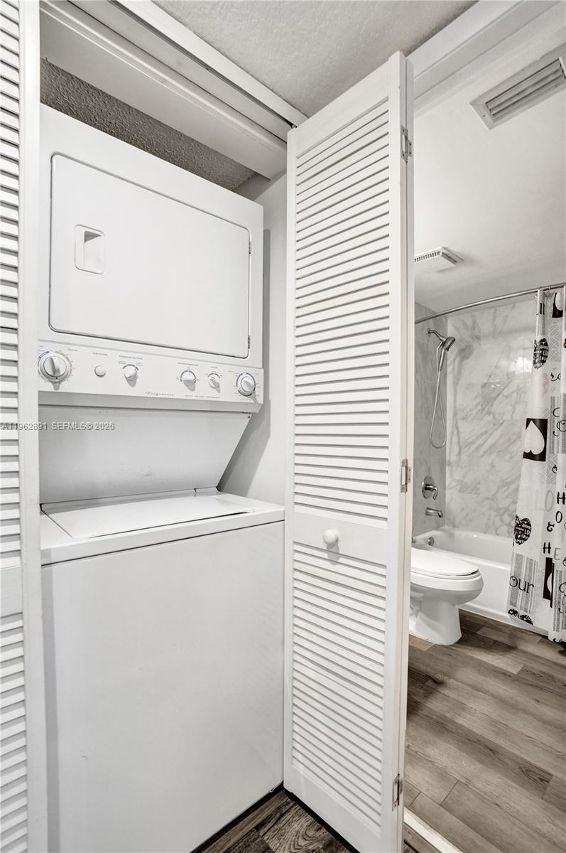 CORAL GATE IV CONDO - Residential