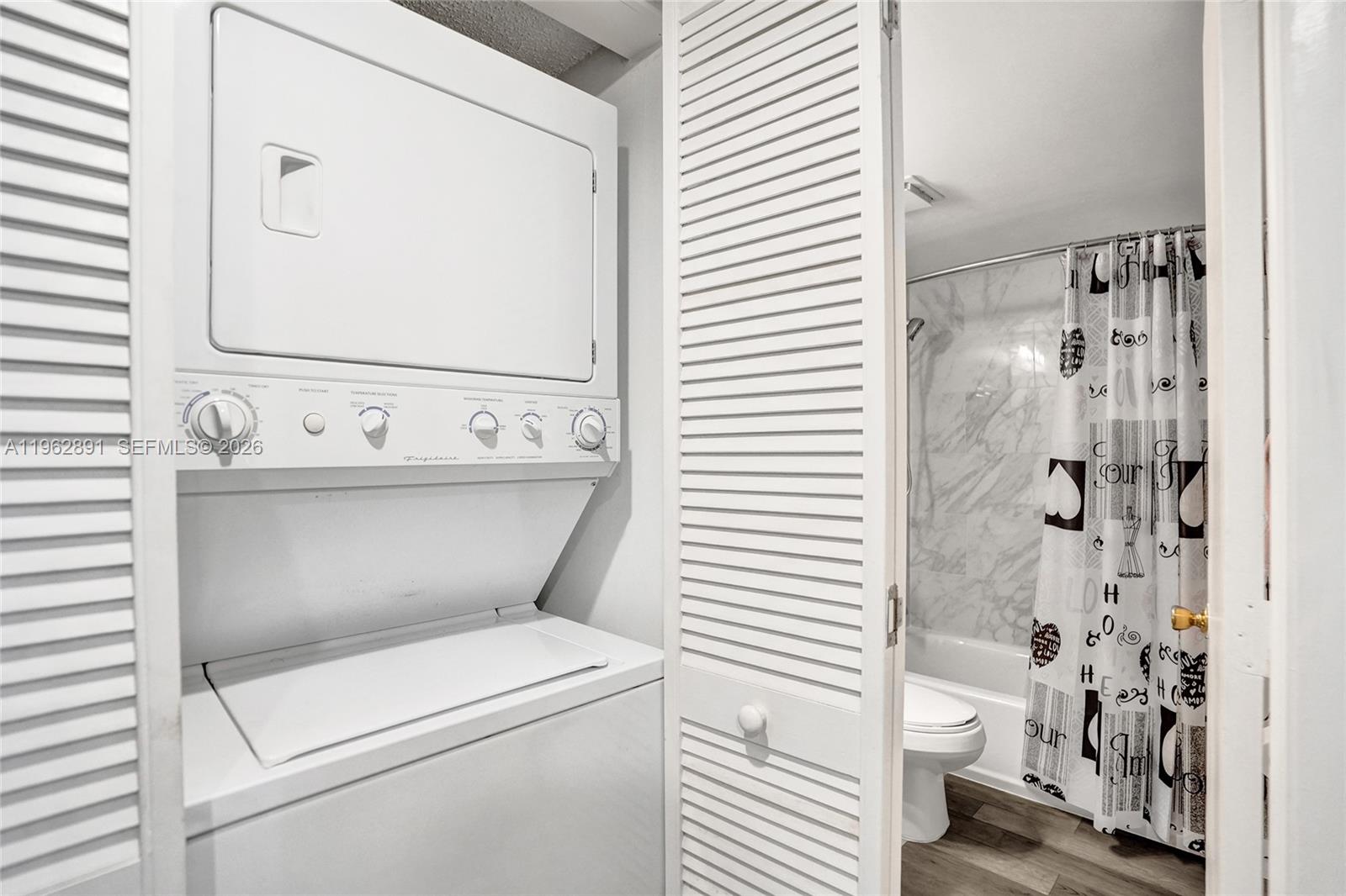 CORAL GATE IV CONDO - Residential