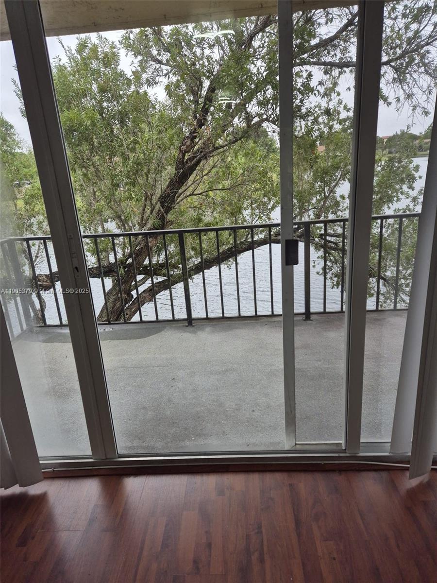 WELLEBY TOWNHOME 1 CONDO - Residential Lease