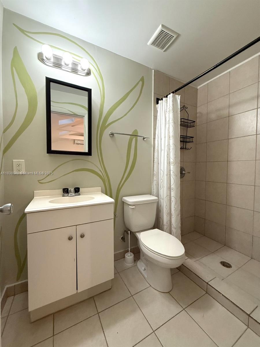 118 NW 24th St 3