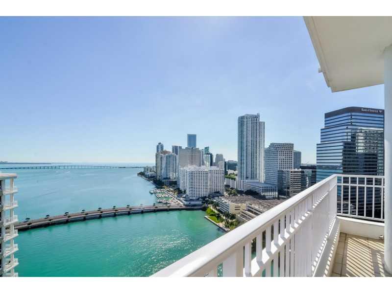 Gorgeous 2 Bed/2 Bath corner unit with Beautiful Bay View in the Courts. 2 Parking spaces (#25 & #6702). Leased Unfurnished. Text listing agent with 24 hours notification for showings.