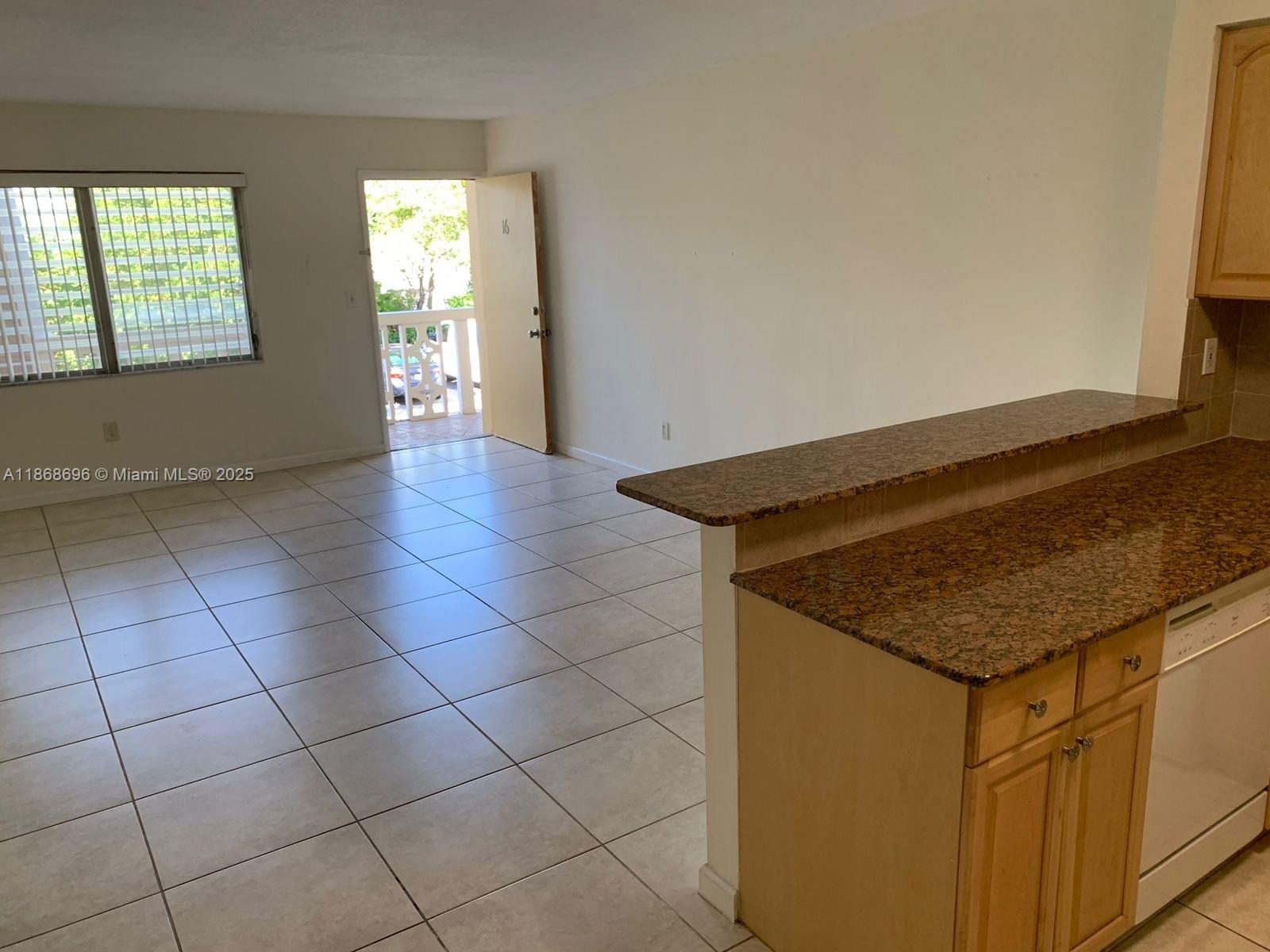 ONE BEDROOM ONE BATHROOM IN BAY HARBOR ISLANDS.ONE PARKING SPACE & ONE STORAGE UNIT
INCLUDED.