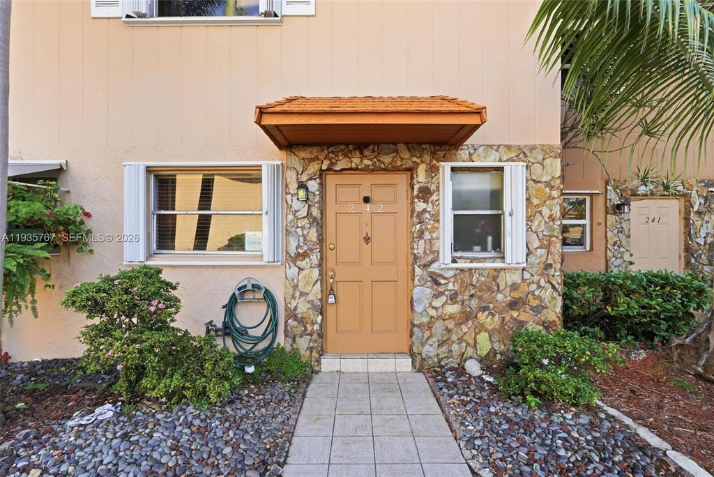 Photo of 450 SE 7th St #242, Dania Beach, FL 33004 (MLS # A11935767)