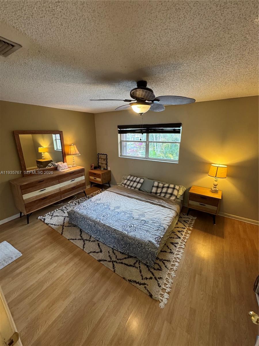 TOWNHOUSE EAST 1 CONDO - Residential