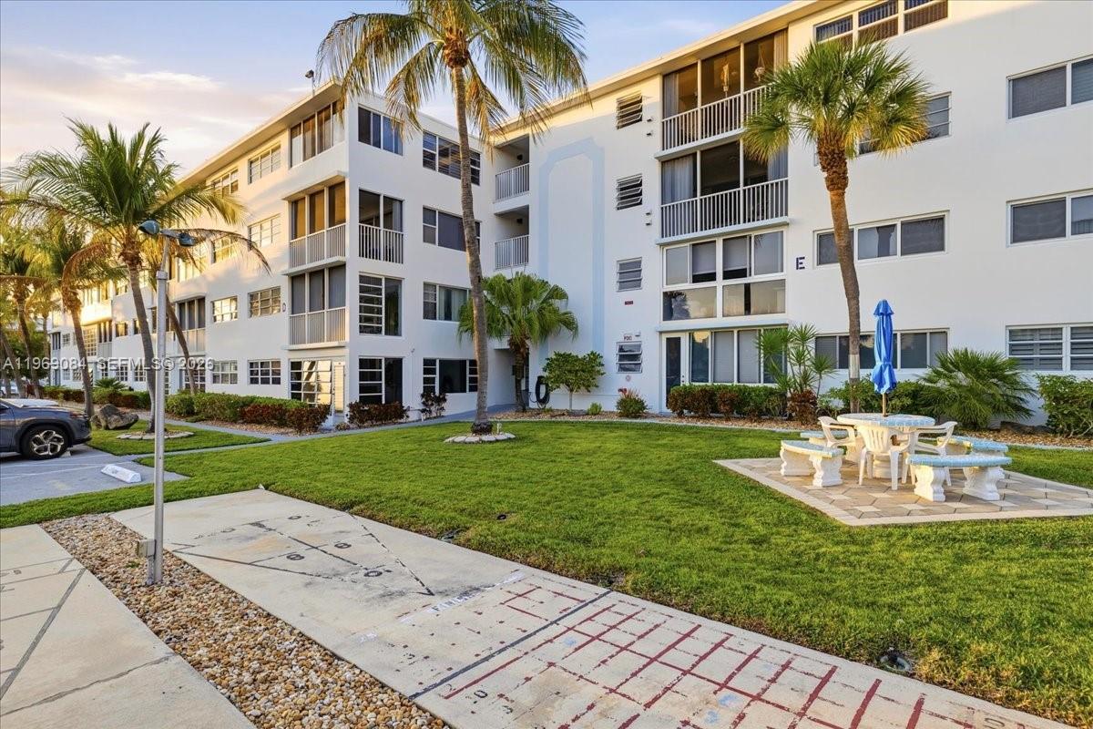 OCEANSIDE NORTH CONDO - Residential