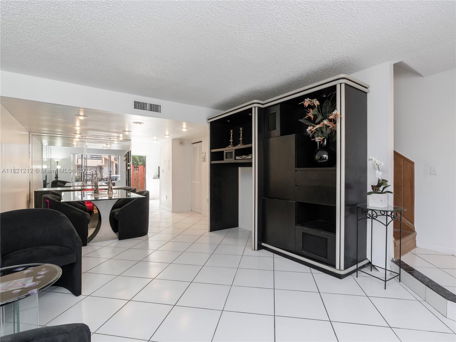DADELAND COVE SEC 2 - Residential