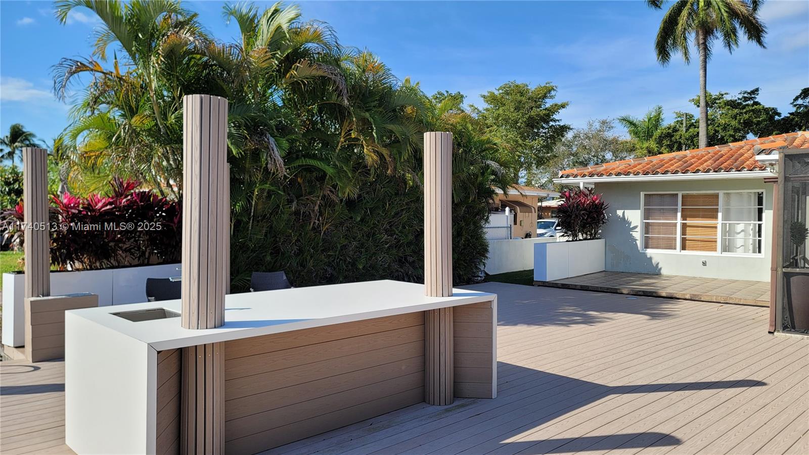 VENETIAN SEC KEYSTONE POI - Residential