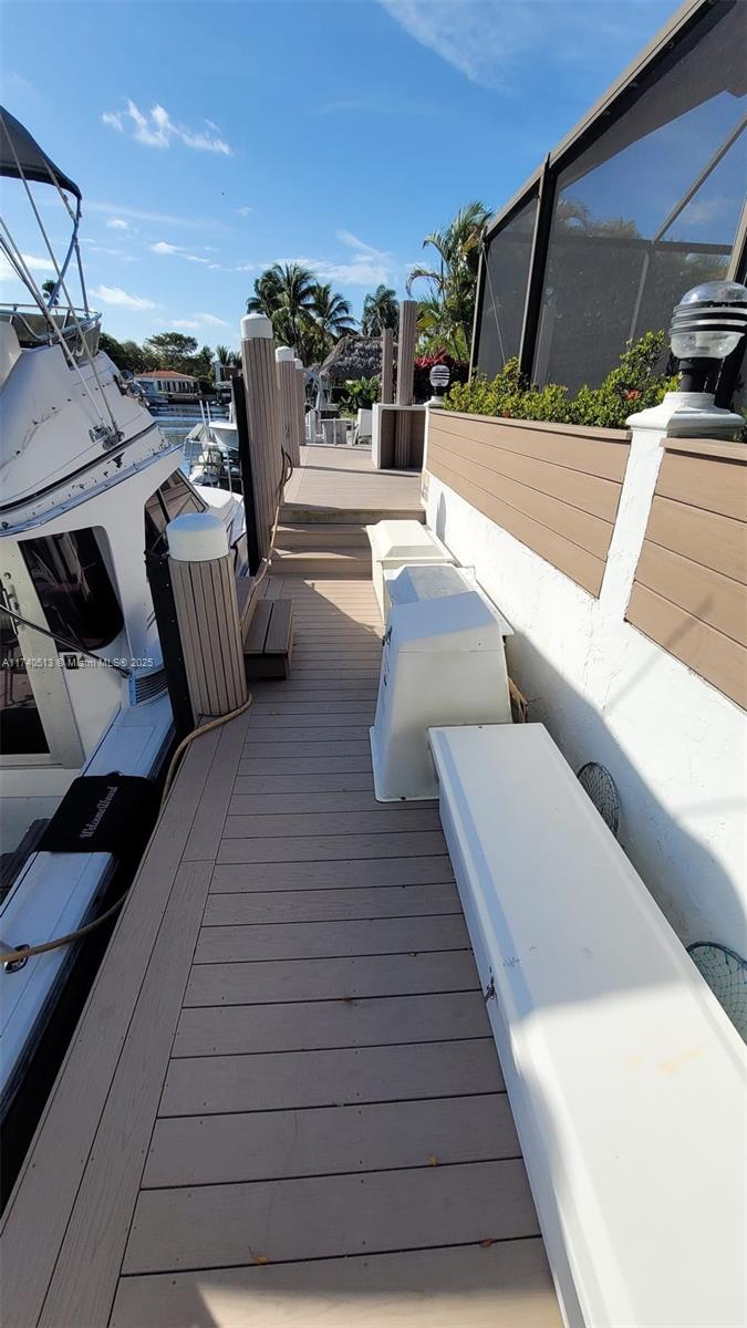 VENETIAN SEC KEYSTONE POI - Residential