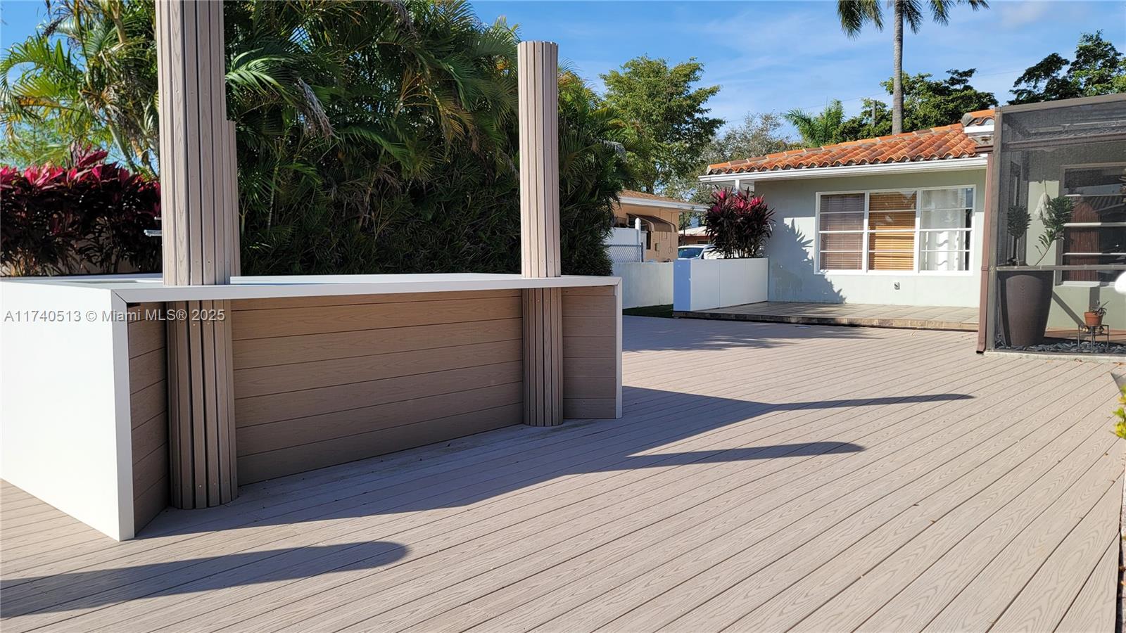 VENETIAN SEC KEYSTONE POI - Residential