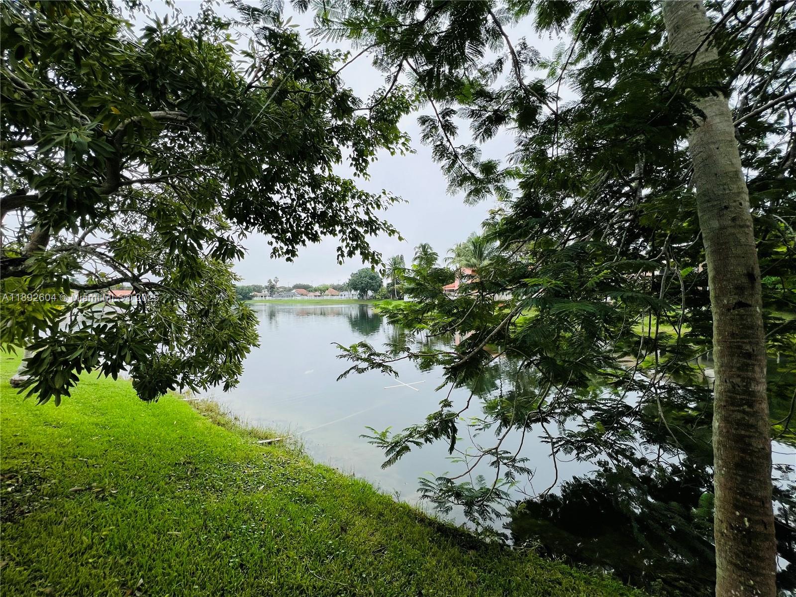 NEW ORLEANS LAKESITES - Residential