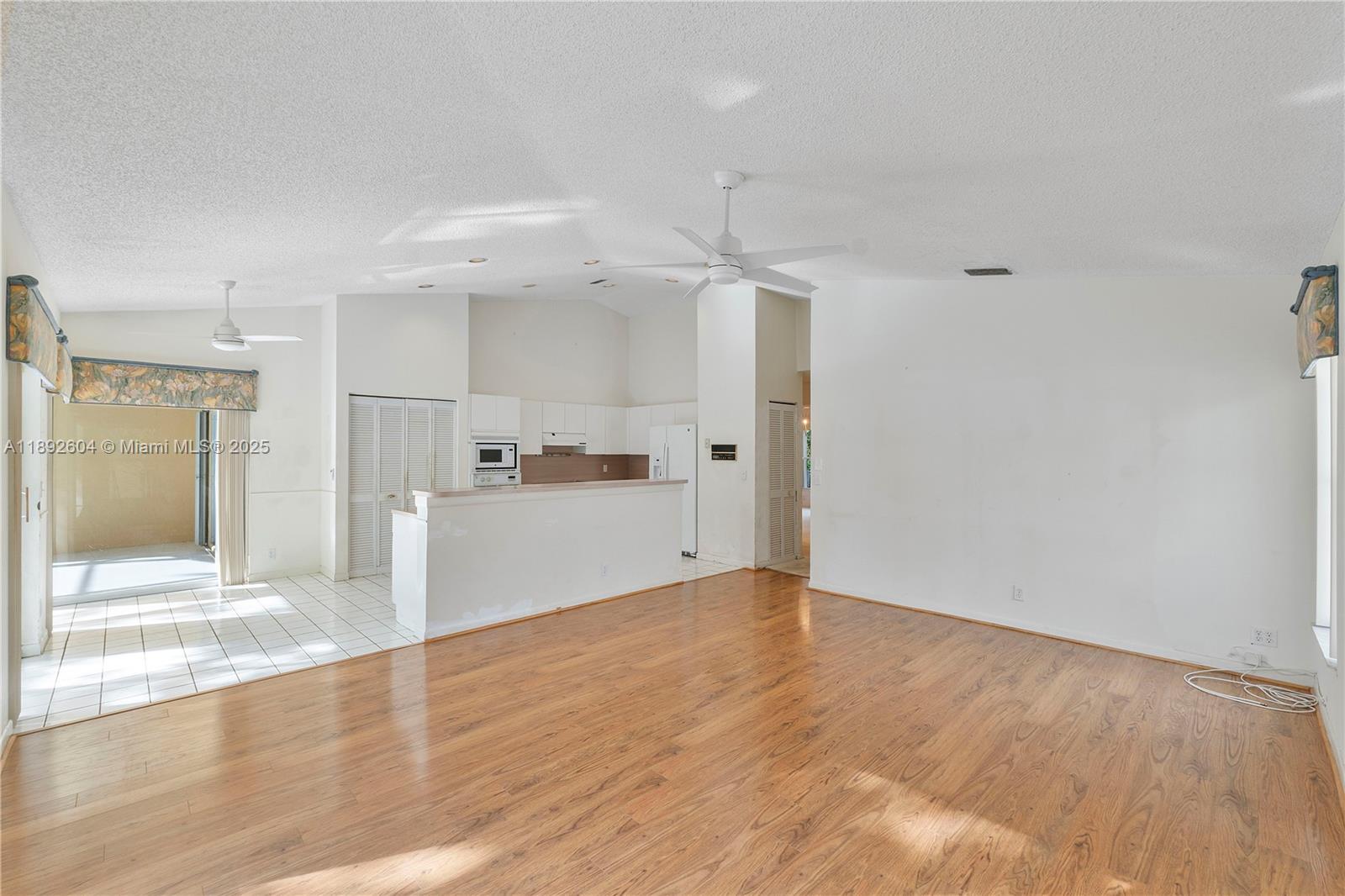 NEW ORLEANS LAKESITES - Residential