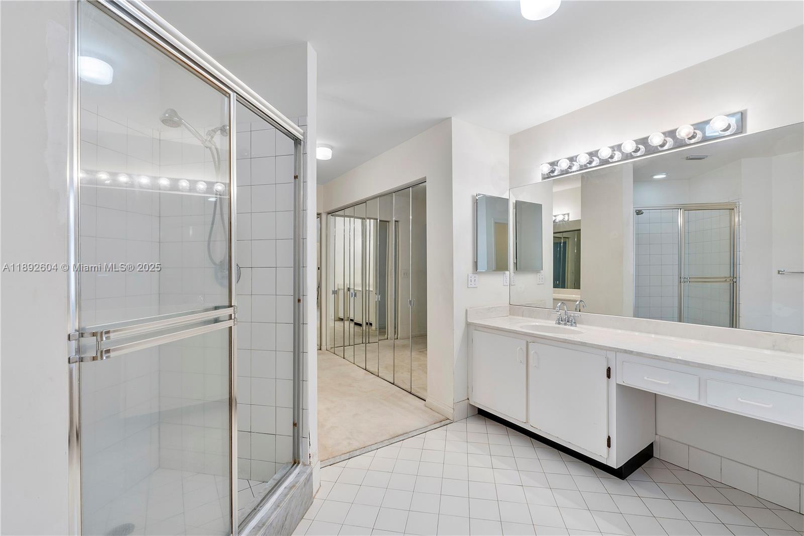 NEW ORLEANS LAKESITES - Residential