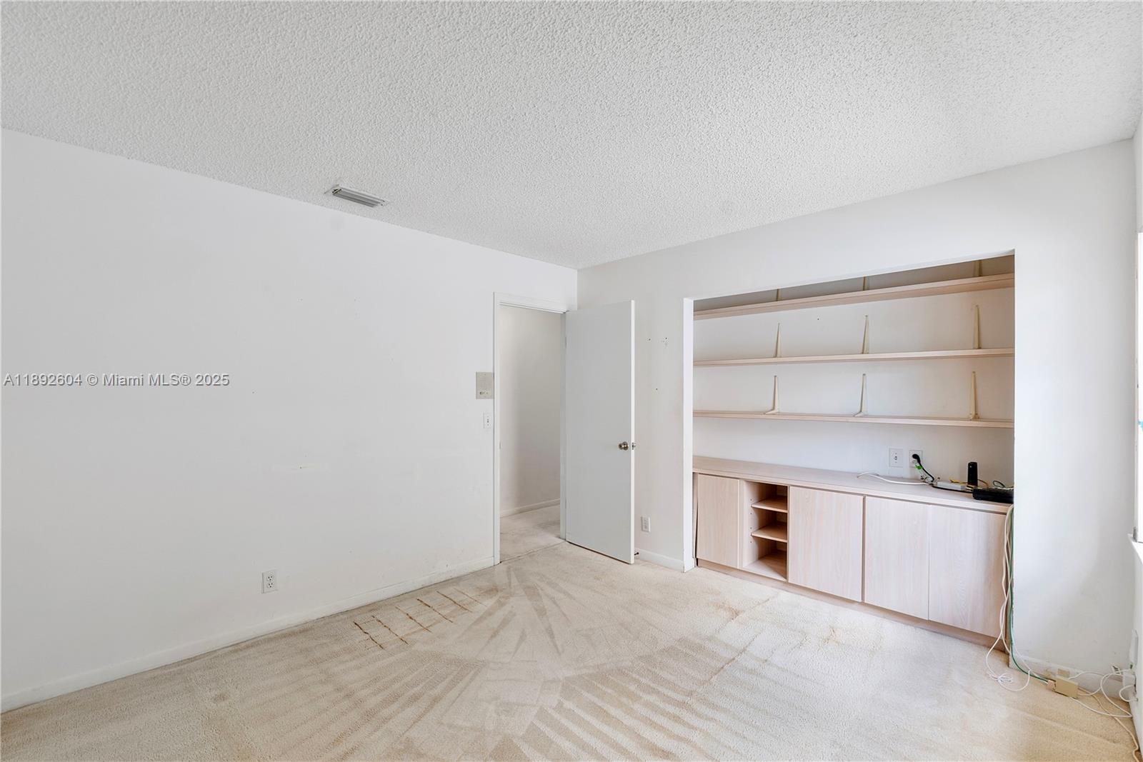 NEW ORLEANS LAKESITES - Residential