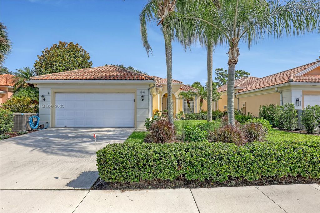 Photo of 1357 SW Eagleglen Pl, Stuart, FL 34997 (MLS # A11405379)