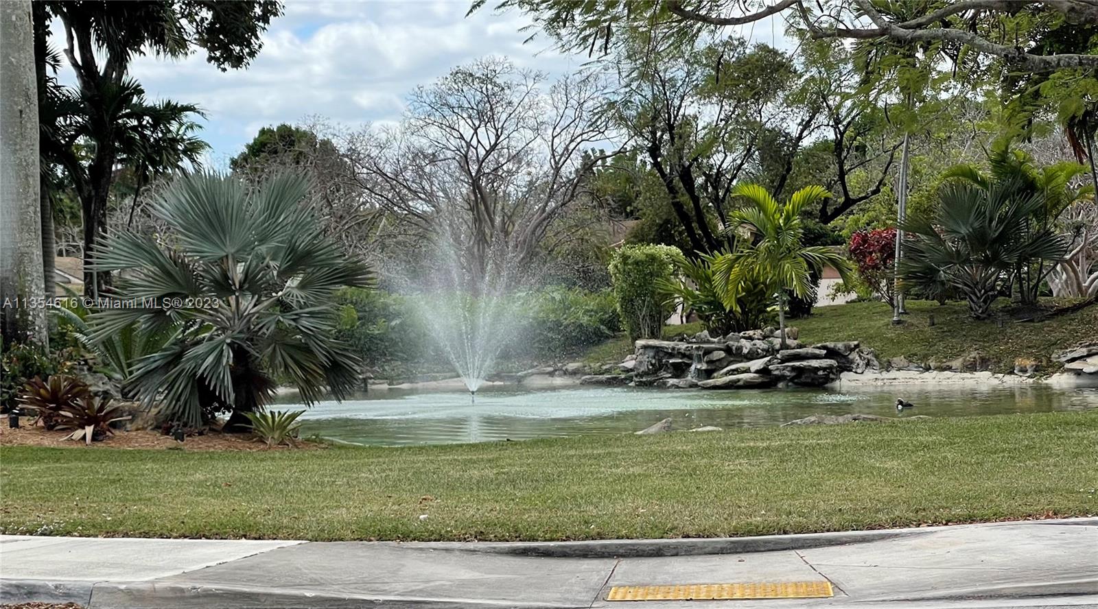 CROSSINGS VILLG HOMES CON - Residential Lease