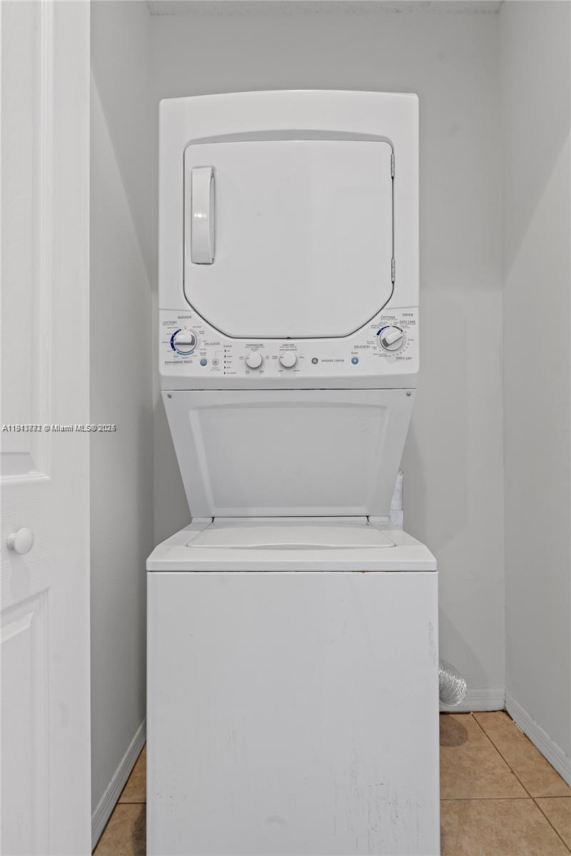 MARBELLA COVE - Residential Lease