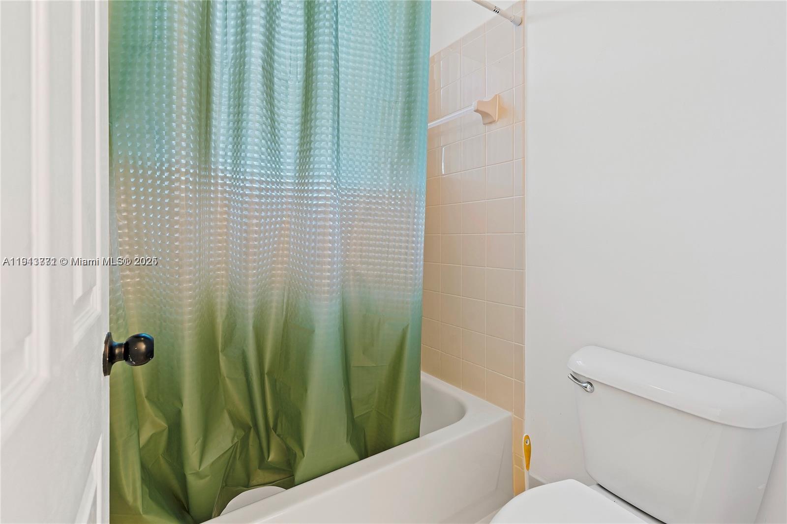 MARBELLA COVE - Residential Lease