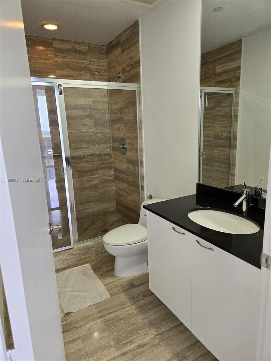 15811 Collins Ave 1505