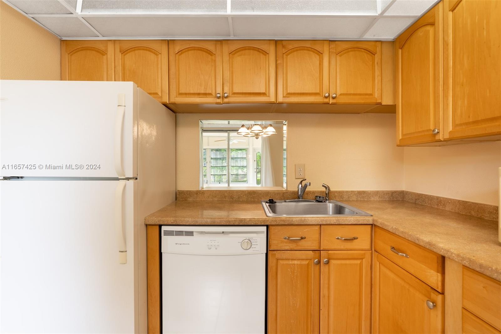 View photos, virtual tours, details... 5830 NW 64th Ave 105