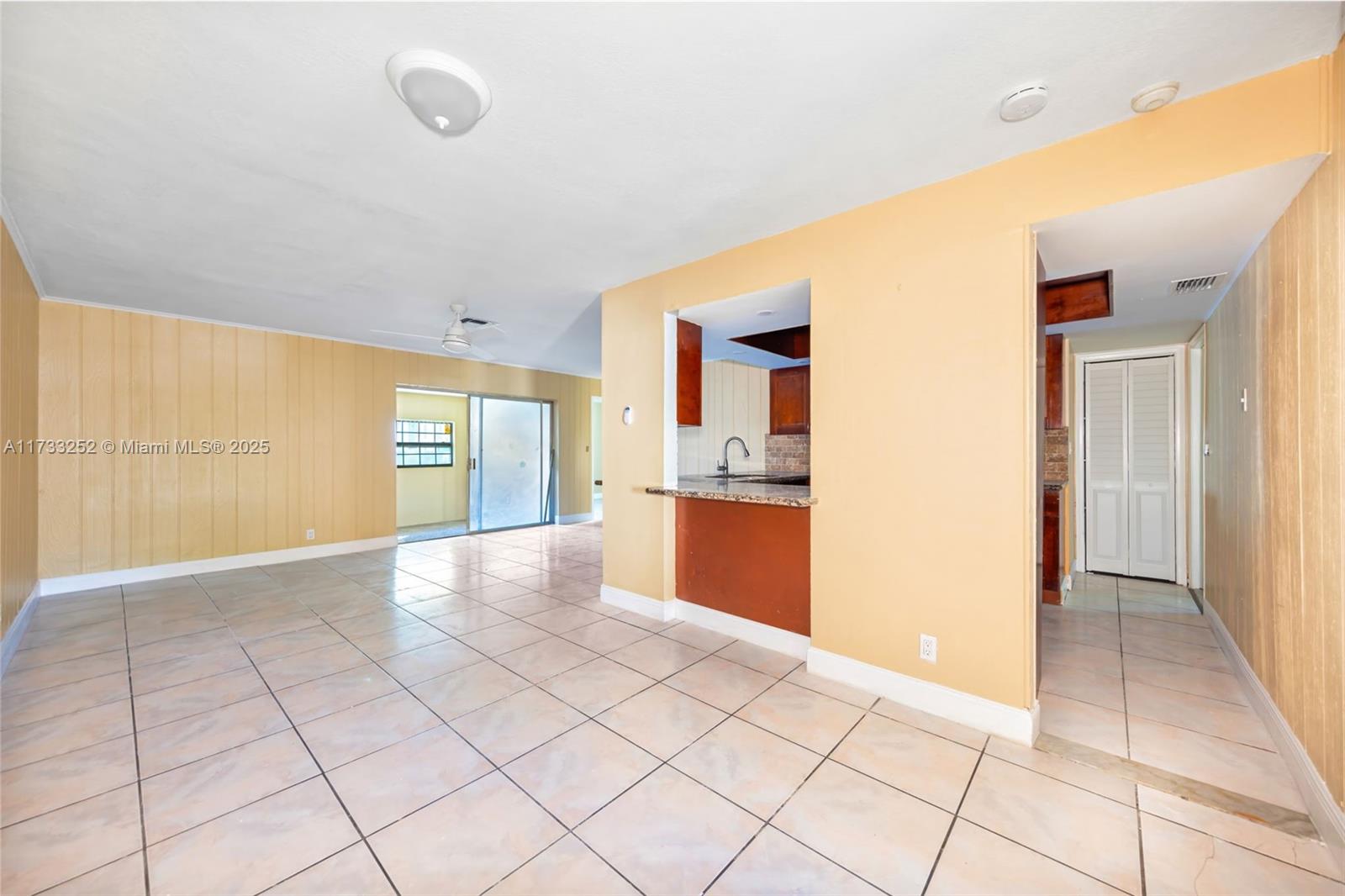 CORAL SPRINGS II - Residential Income