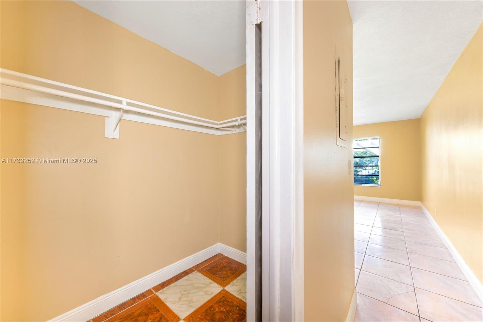 CORAL SPRINGS II - Residential Income