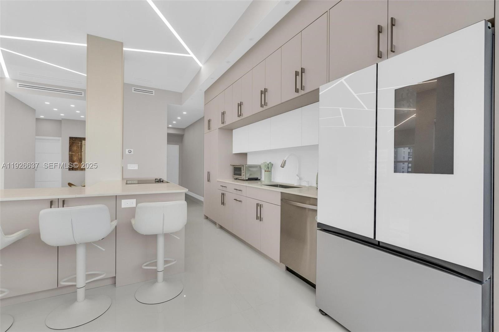 DEL PRADO MARINA - Residential Lease