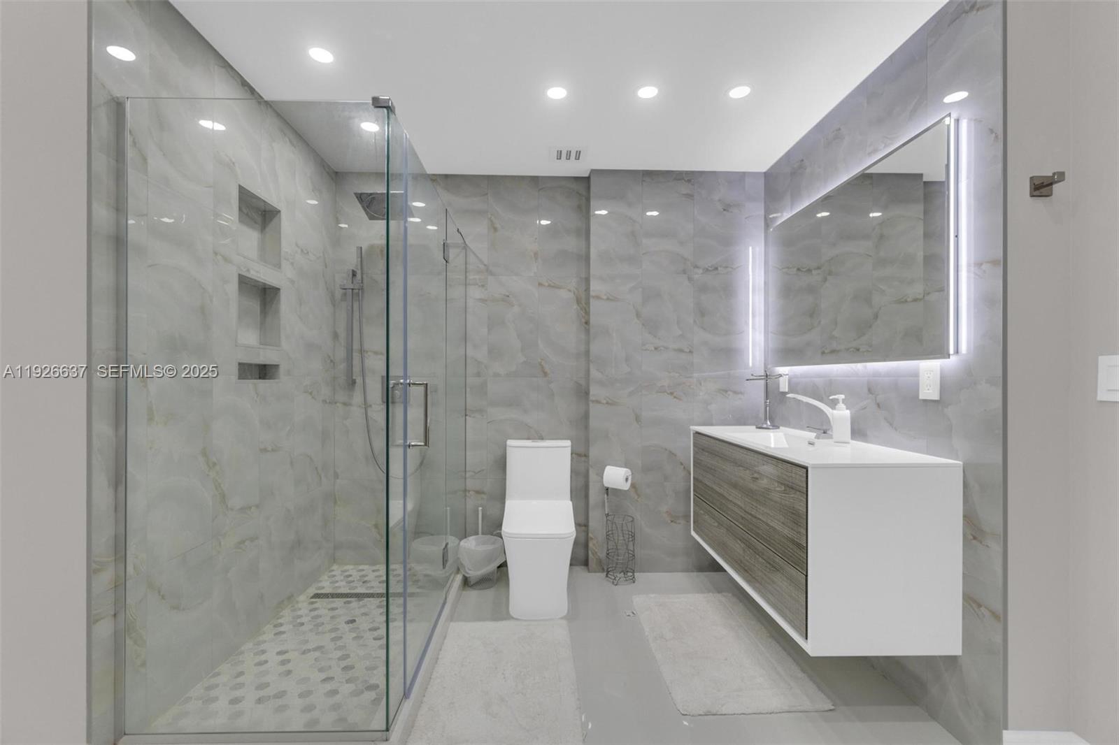 DEL PRADO MARINA - Residential Lease