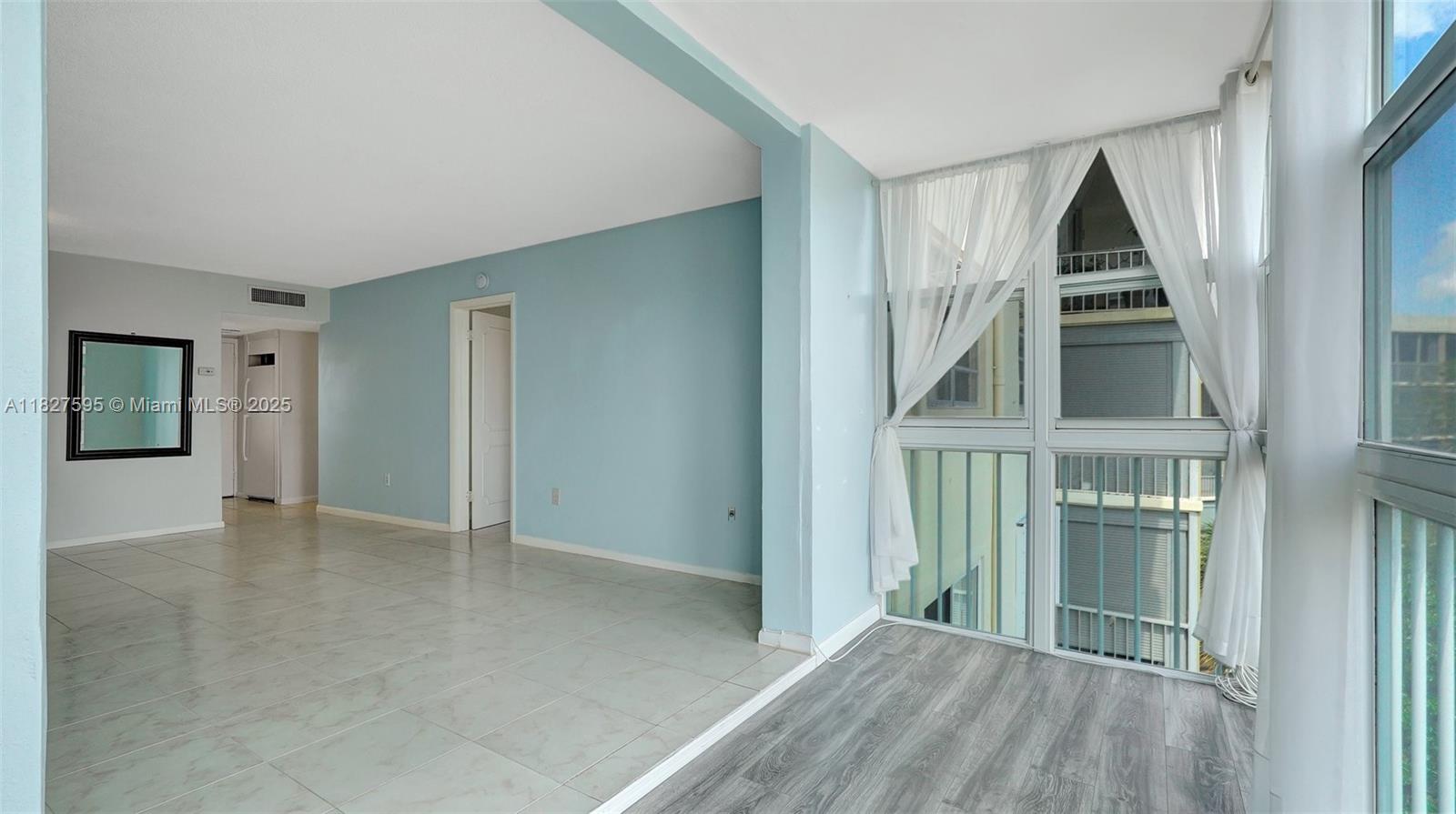 POINT EAST SEC III CONDO - Residential