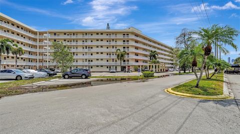 Photo of 2905 Point East Dr #L514, Aventura, FL 33160 (MLS # A11827595)