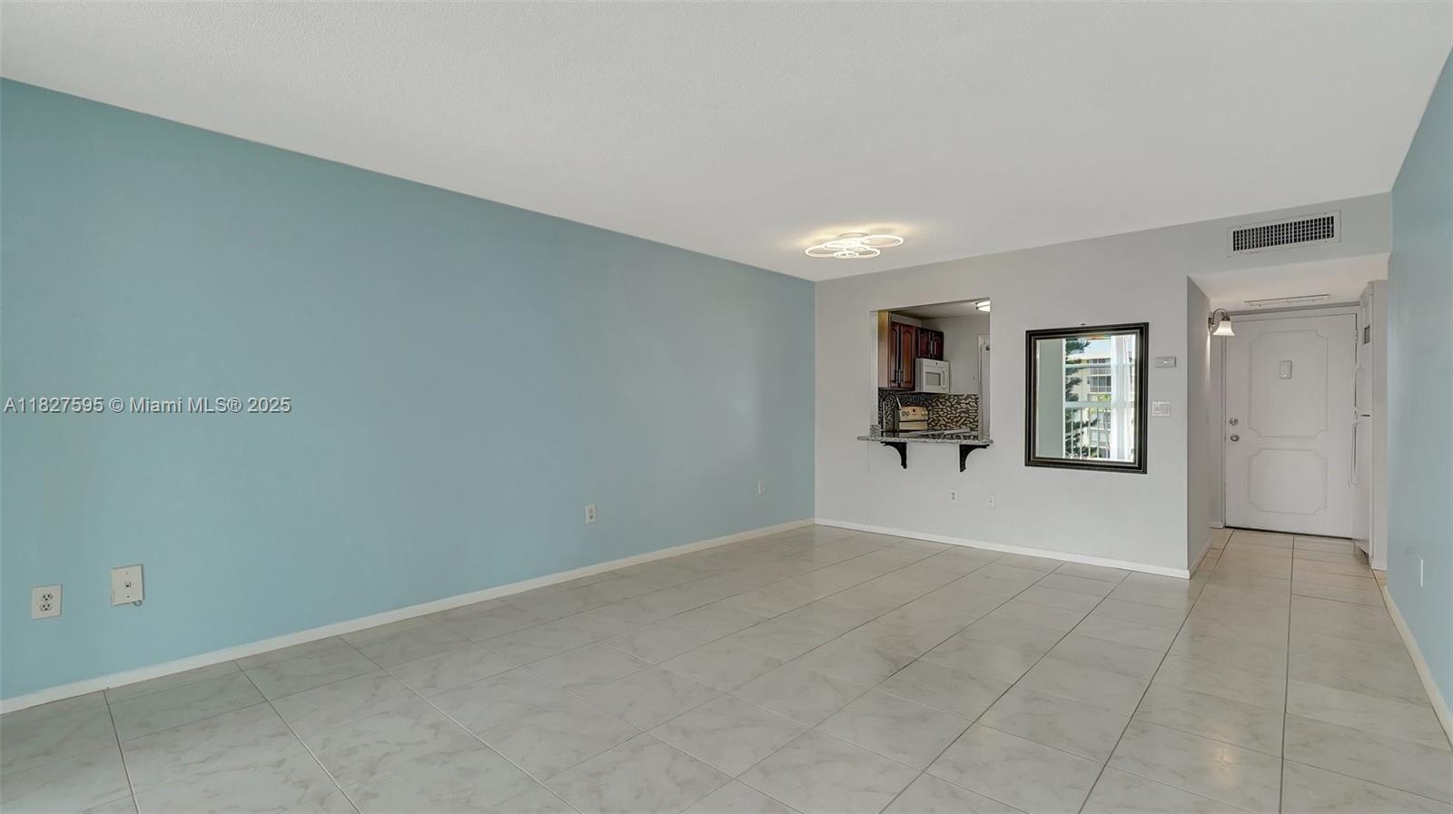 2905 Point East Dr L514
